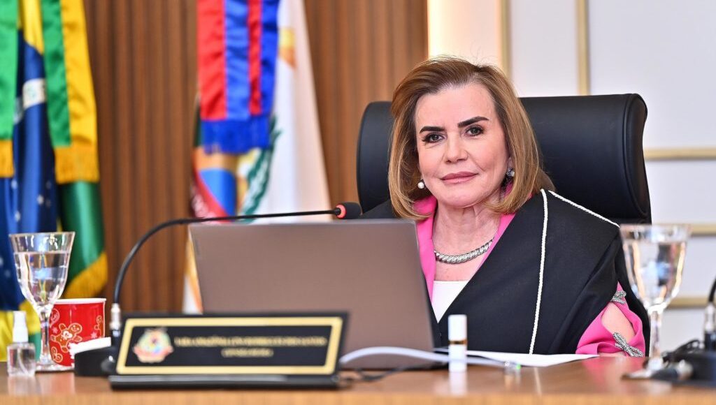 Yara Amazônia Lins é reeleita presidente do TCE-AM para o biênio 2026-2027 – Tribunal de Contas do Estado do Amazonas