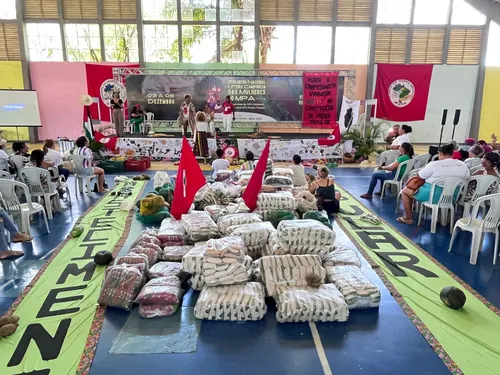 'Reafirmamos nosso compromisso com a construção de
