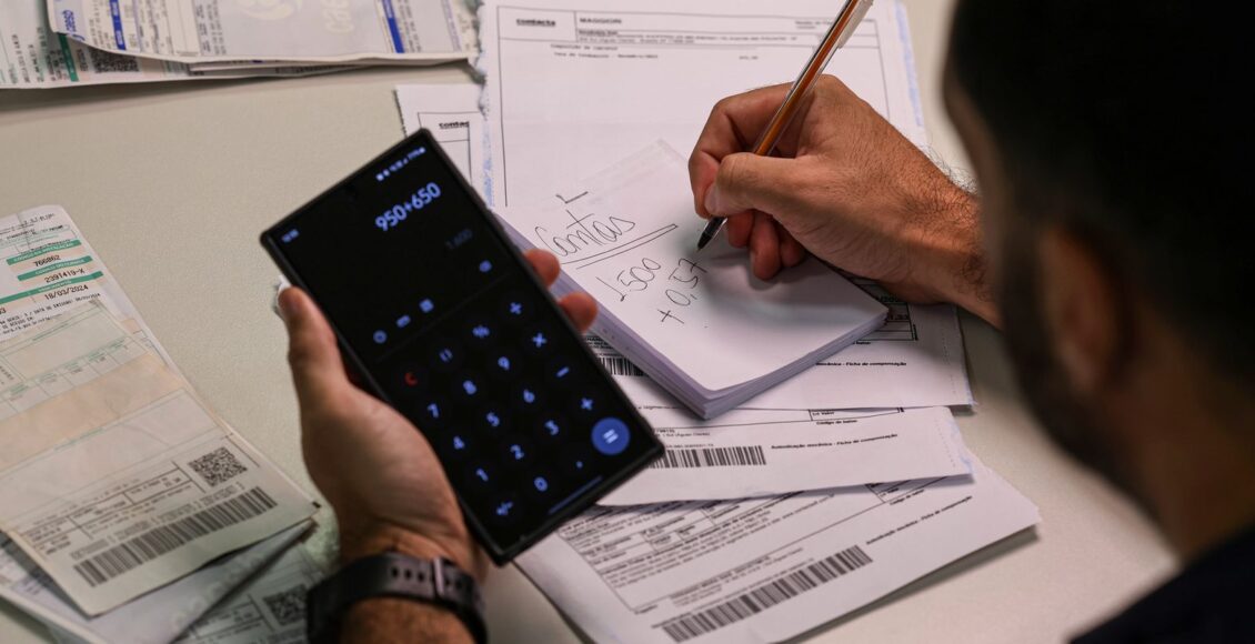 Especialista indica como cuidar de finanças em cenário de juros altos
