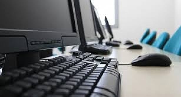 Pesquisa do Cetic.br de 2018 mostra que 39% dos domicílios brasileiros não têm acesso à internet por falta de computador