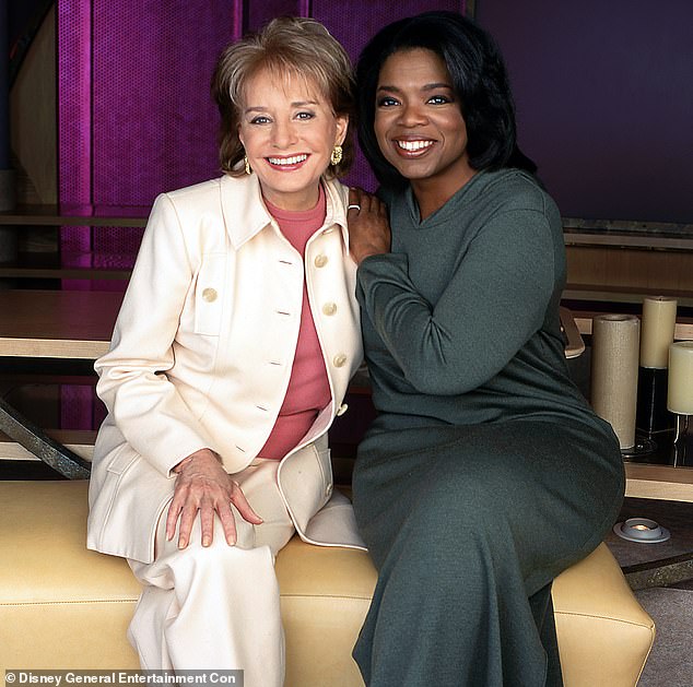 Winfrey lembrou como o magnata da mídia a incentivou a ter filhos e afirmou: 'Lembro -me dela me dizendo uma vez que não há nada mais gratificante do que ter filhos, e "Você realmente deveria pensar nisso"'; visto em 1999