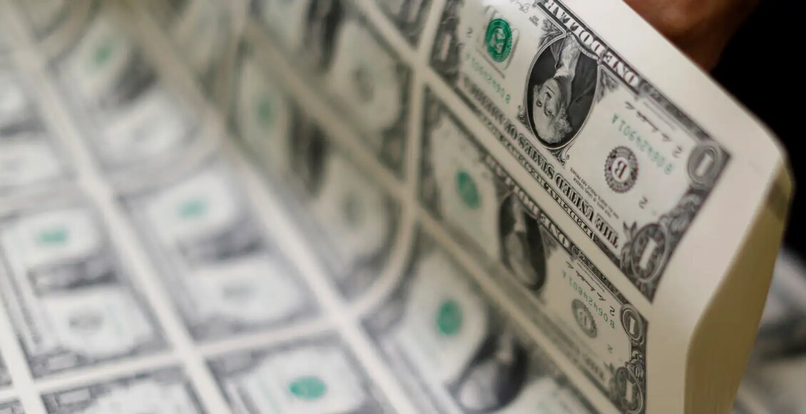 Dólar cai para R$ 5,47 um dia após estresse com Lei Magnitsky
