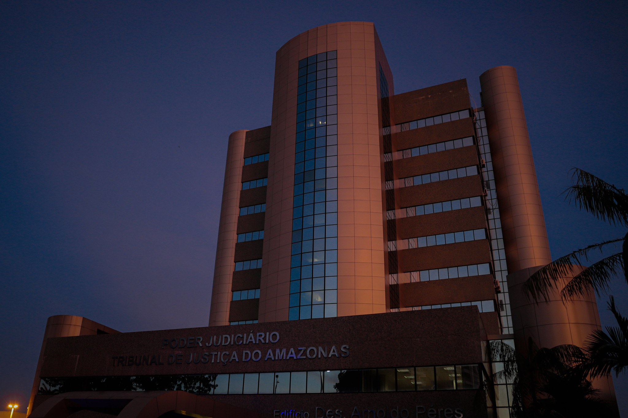 Foto da fachada da sede do Tribunal de Justiça do Amazonas  