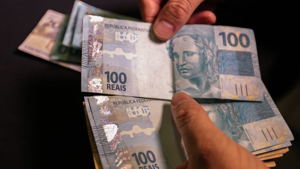 Cédulas e moedas de real, moeda brasileira